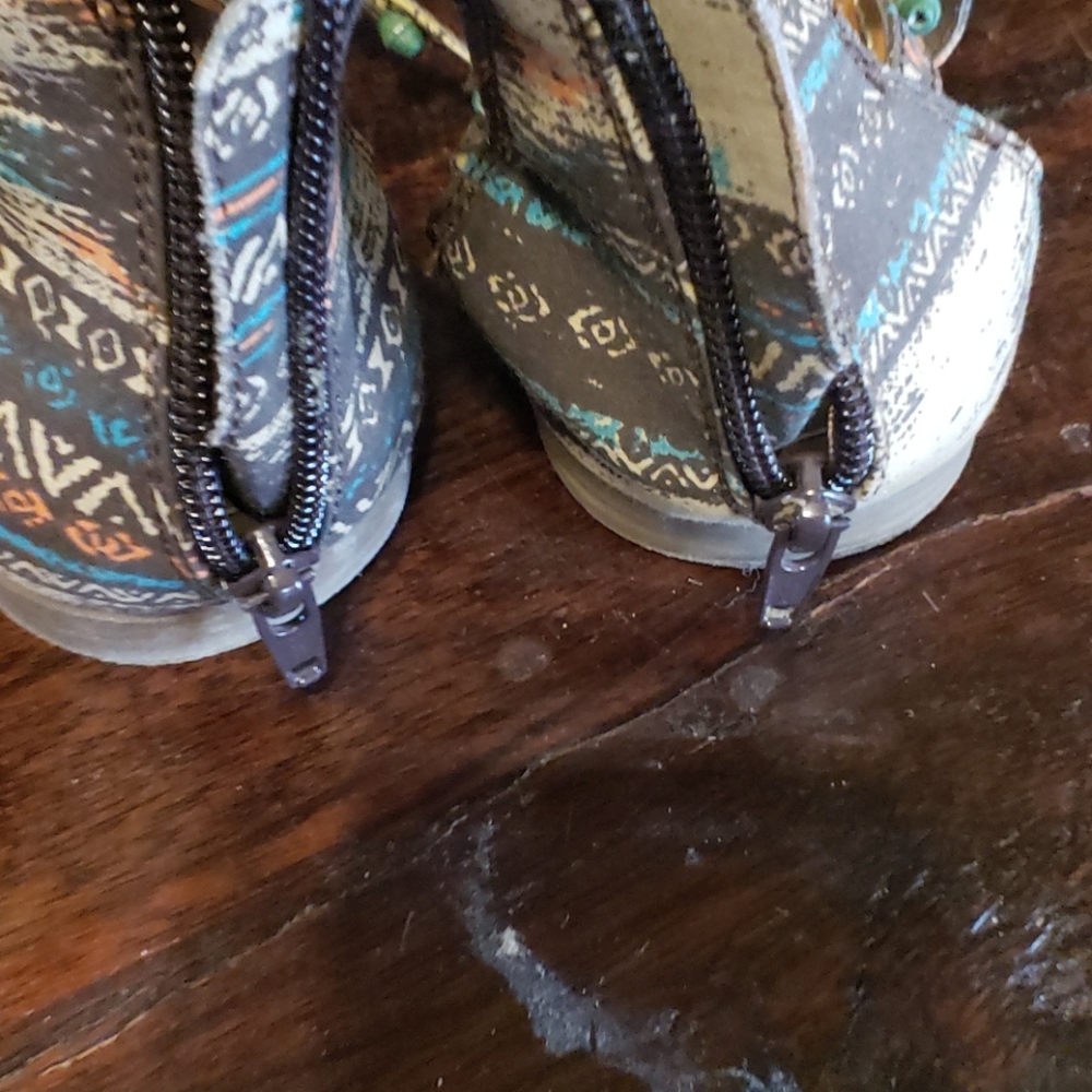 Sandals by new directions - Picture 2 of 6